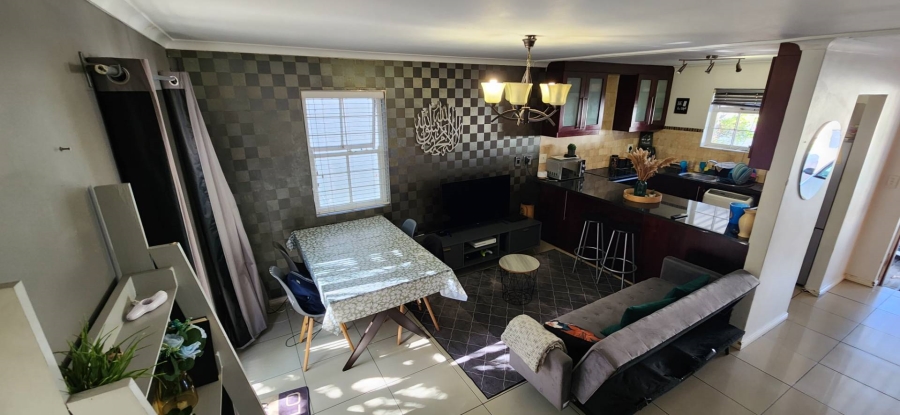 2 Bedroom Property for Sale in Wynberg Western Cape